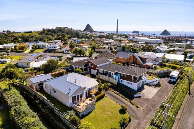 Photo of property in 58 Bayly Road, Blagdon, New Plymouth, 4310