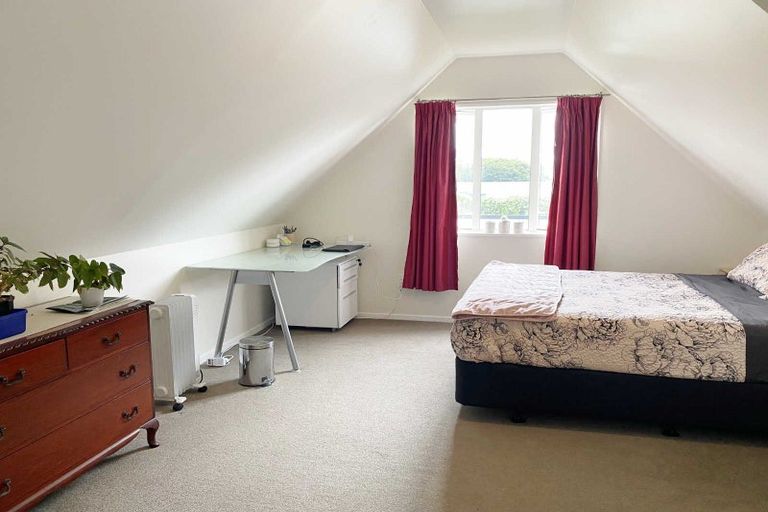 Photo of property in 2/37 Avonhead Road, Avonhead, Christchurch, 8042