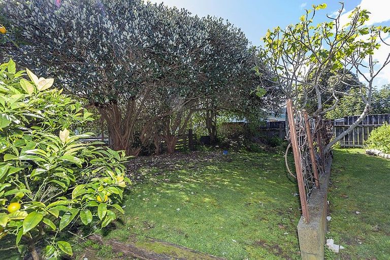 Photo of property in 3 Clarkes Crescent, Paekakariki, 5034