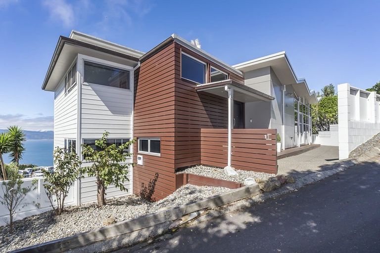 Photo of property in 11 Captain Edward Daniell Drive, Ngaio, Wellington, 6035