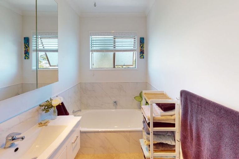 Photo of property in 19 Akepiro Place, Tawhero, Whanganui, 4501