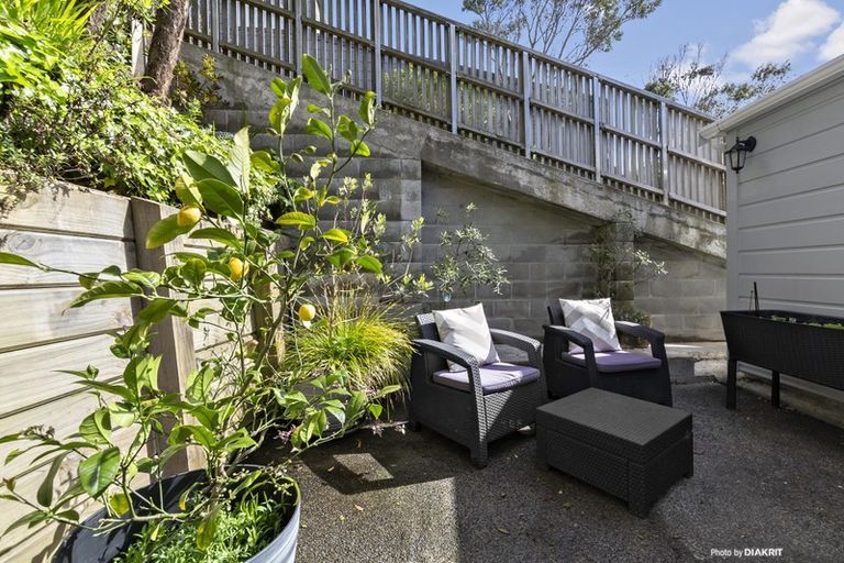 Photo of property in 7 Clifford Road, Johnsonville, Wellington, 6037