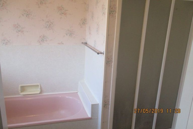 Photo of property in 16 Saint Edmund Crescent, Tawa, Wellington, 5028