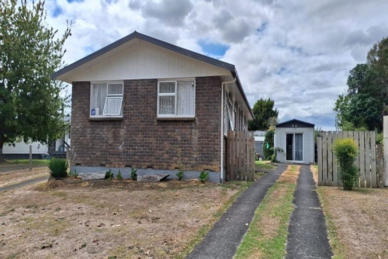 Photo of property in 2 Graham Place, Huntly, 3700