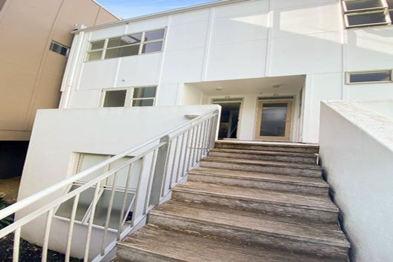 Photo of property in 22/30 Hanson Street, Mount Cook, Wellington, 6021