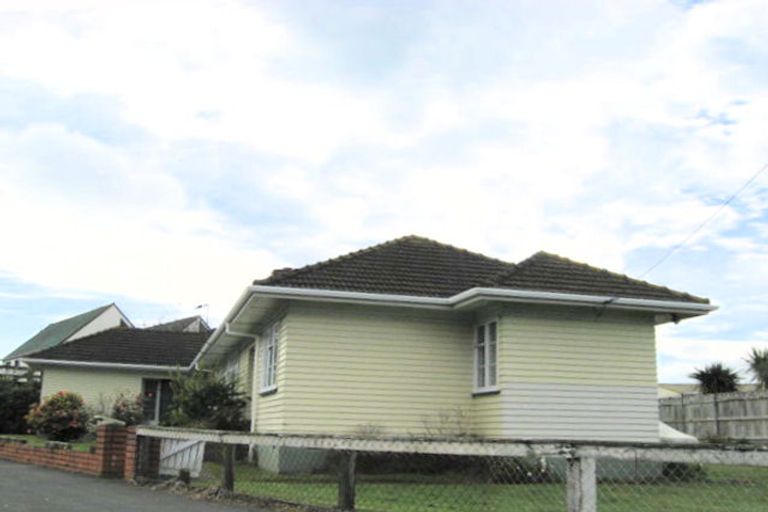 Photo of property in 77 Heads Road, Gonville, Wanganui, 4501