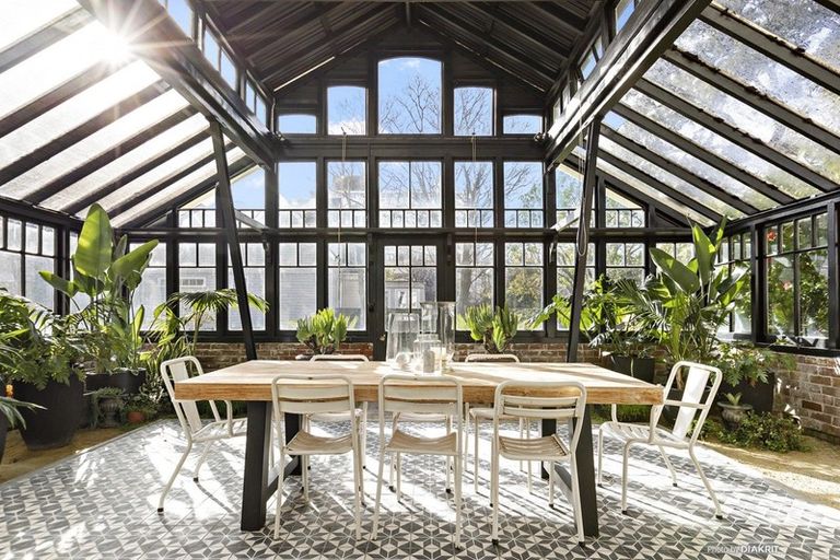 Photo of property in 46 Hobson Street, Thorndon, Wellington, 6011