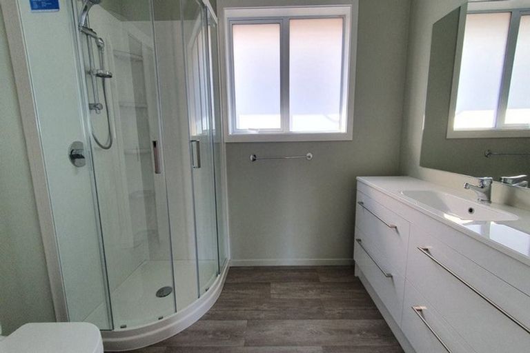 Photo of property in 1/44 Pinehurst Crescent, Russley, Christchurch, 8042