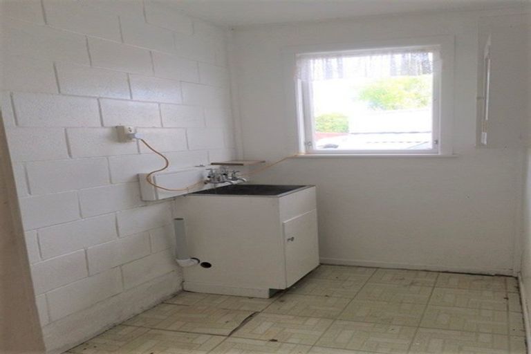 Photo of property in 40 Karaka Crescent, Levin, 5510