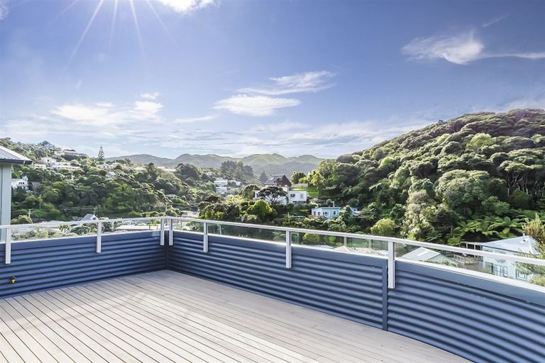 Photo of property in 2 Reserve Road, Plimmerton, Porirua, 5026