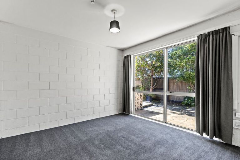 Photo of property in 1/267 Pages Road, Wainoni, Christchurch, 8061