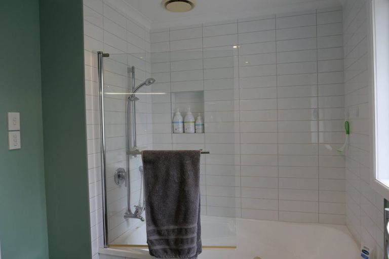 Photo of property in 4 Tawa Street, Waikanae, 5036