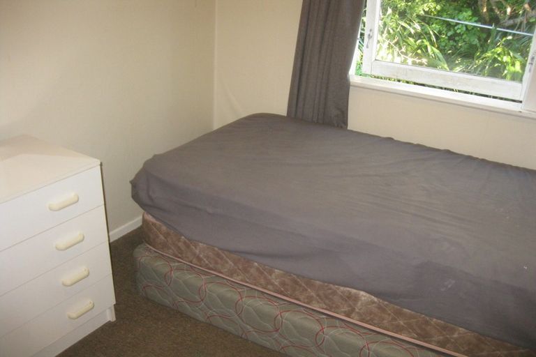 Photo of property in 15a Rakeiora Grove, Korokoro, Lower Hutt, 5012