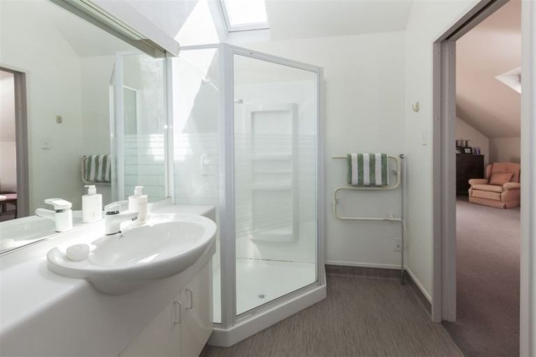 Photo of property in 9a Hamilton Avenue, Ilam, Christchurch, 8041