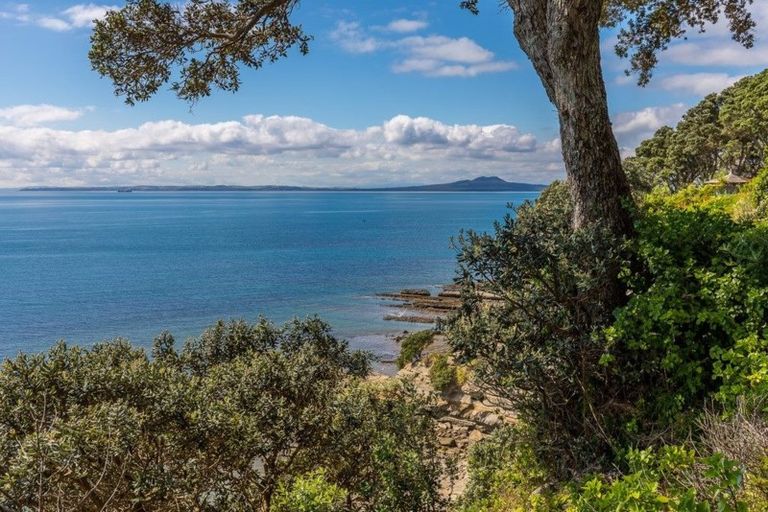 Photo of property in 2/58 Cliff Road, Torbay, Auckland, 0630