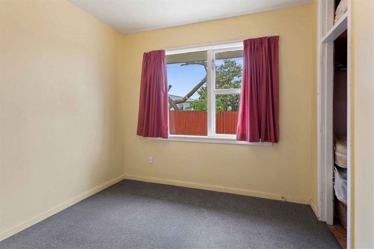 Photo of property in 32 Ontario Place, Wainoni, Christchurch, 8061