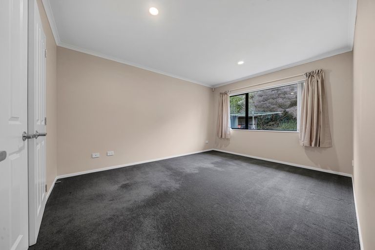 Photo of property in 5b Raukawa Grove, Waiuku, 2123