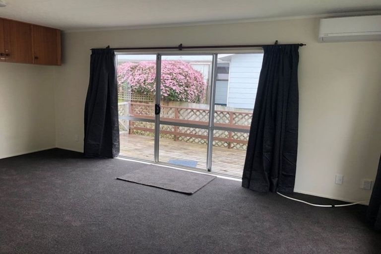Photo of property in 57 Omapere Street, Whitby, Porirua, 5024
