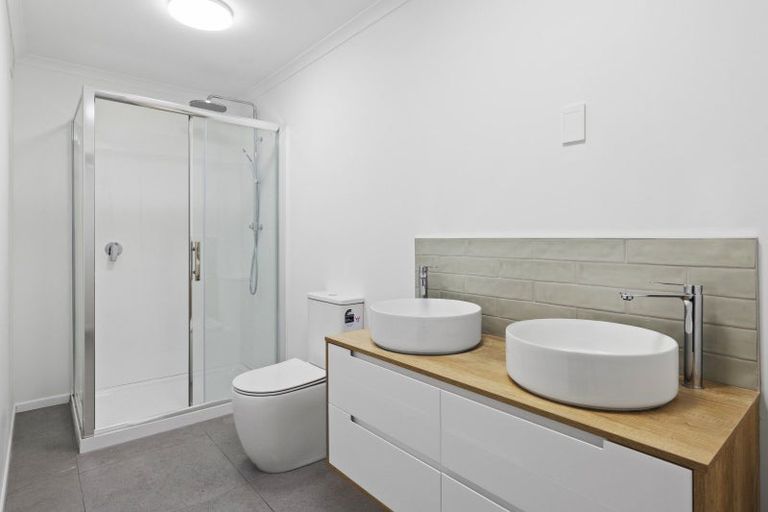 Photo of property in 2/1 Routly Avenue, Pukekohe, 2120