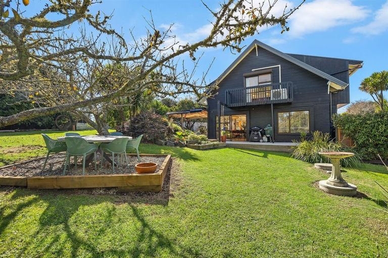 Photo of property in 3 Muriwai Road, Waimauku, 0812