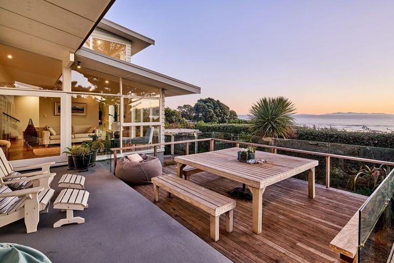 Photo of property in 18 Arawa Street, Raumati Beach, Paraparaumu, 5032