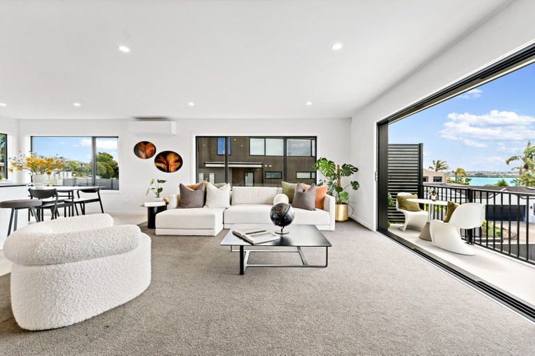 Photo of property in 114 Bramley Drive, Farm Cove, Auckland, 2012