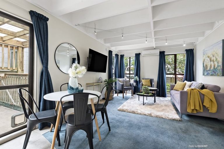 Photo of property in 11 Melrose Crescent, Melrose, Wellington, 6023