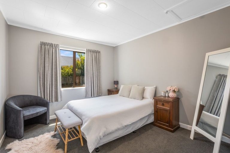 Photo of property in 16a Fincham Road, Raumati Beach, Paraparaumu, 5032