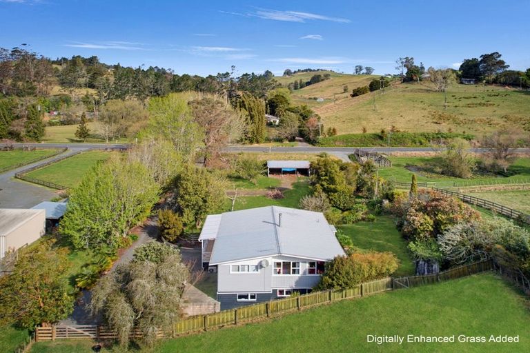 Photo of property in 24 Maungakaramea Road, Puwera, Whangarei, 0178