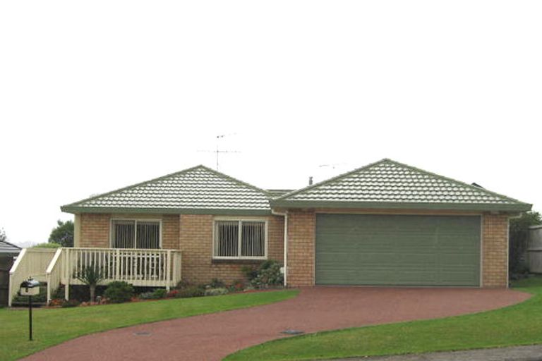 Photo of property in 4 San Fernando Way, Henderson, Auckland, 0612