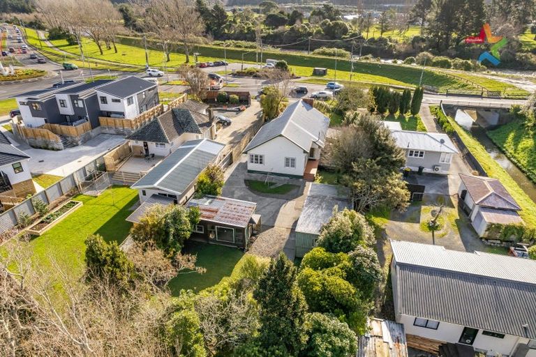 Photo of property in 224 Eastern Hutt Road, Stokes Valley, Lower Hutt, 5019