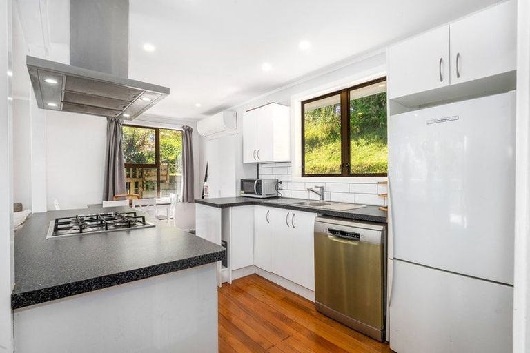 Photo of property in 32 John Street, Stokes Valley, Lower Hutt, 5019
