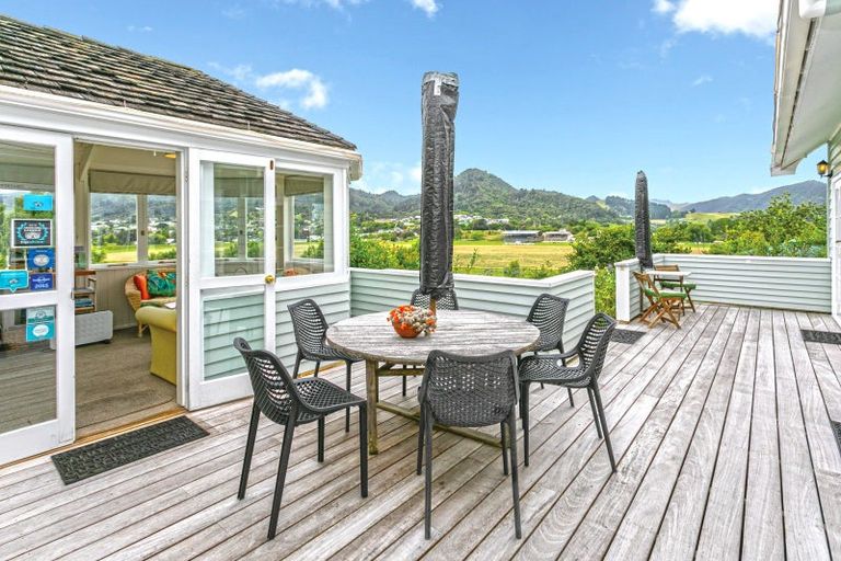 Photo of property in Cotswold Cottage B & B, 46 Maramarahi Road, Thames, 3578