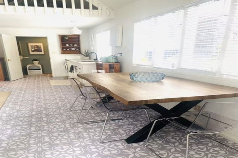 Photo of property in 837a Whangaparaoa Road, Manly, Whangaparaoa, 0930