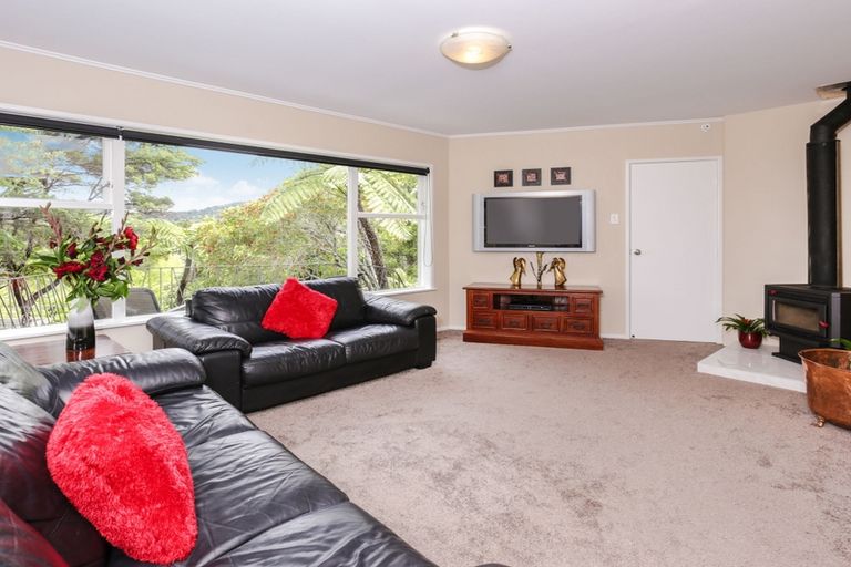 Photo of property in 44 Rimutaka Place, Titirangi, Auckland, 0604