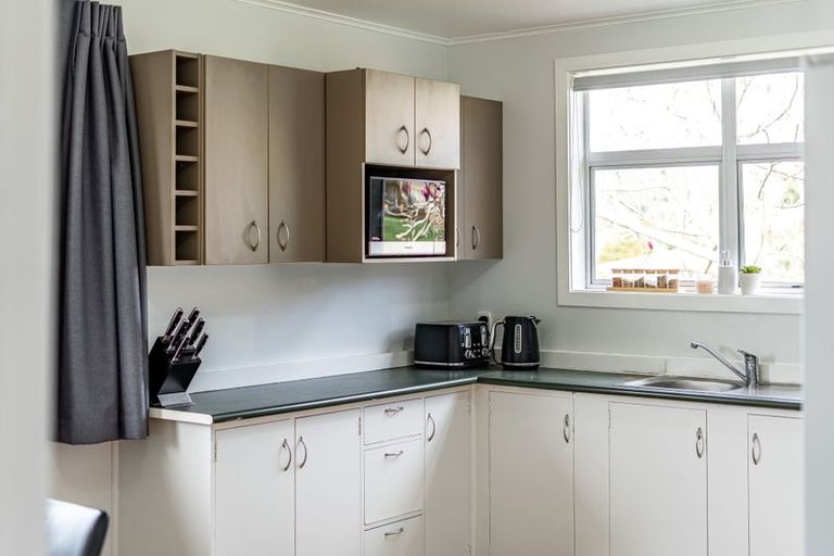 Photo of property in 3 Stipulate Place, Ascot Park, Porirua, 5024