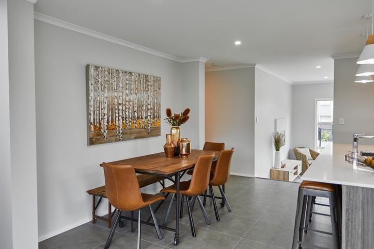 Photo of property in 42 Karepiro Drive, Stanmore Bay, Whangaparaoa, 0932