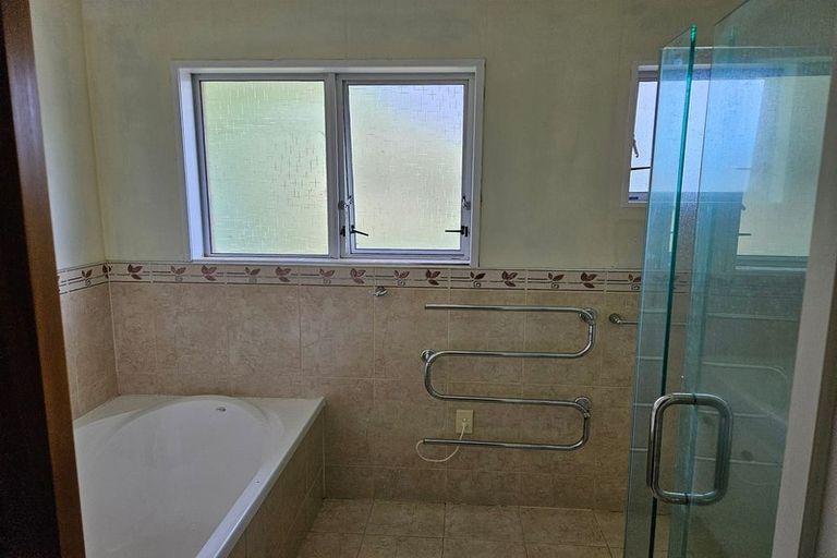 Photo of property in 9 Kapiti Place, Awapuni, Palmerston North, 4412