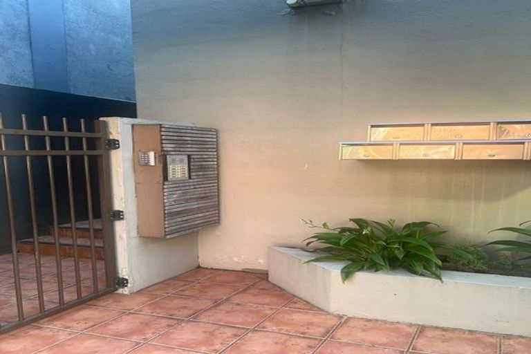 Photo of property in Mendosa Terraces Apartments, 25/9 Ebor Street, Te Aro, Wellington, 6011