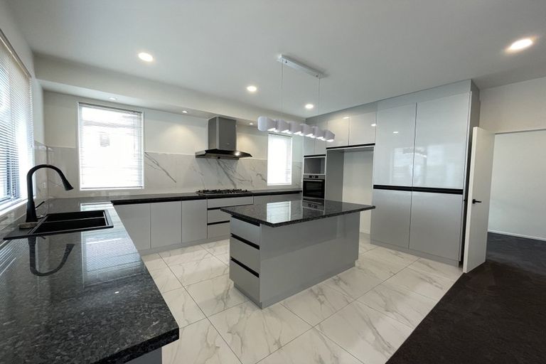 Photo of property in 36 Windlass Street, Long Bay, Auckland, 0630