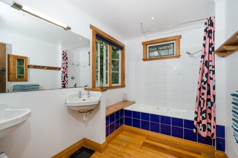 Photo of property in 104 Mcentee Road, Waitakere, Auckland, 0816