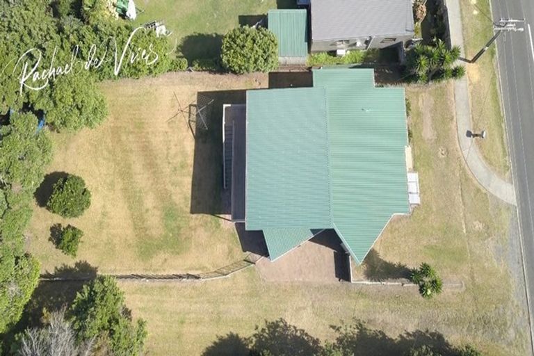Photo of property in 4 Sea View Road, Baylys Beach, Dargaville, 0377
