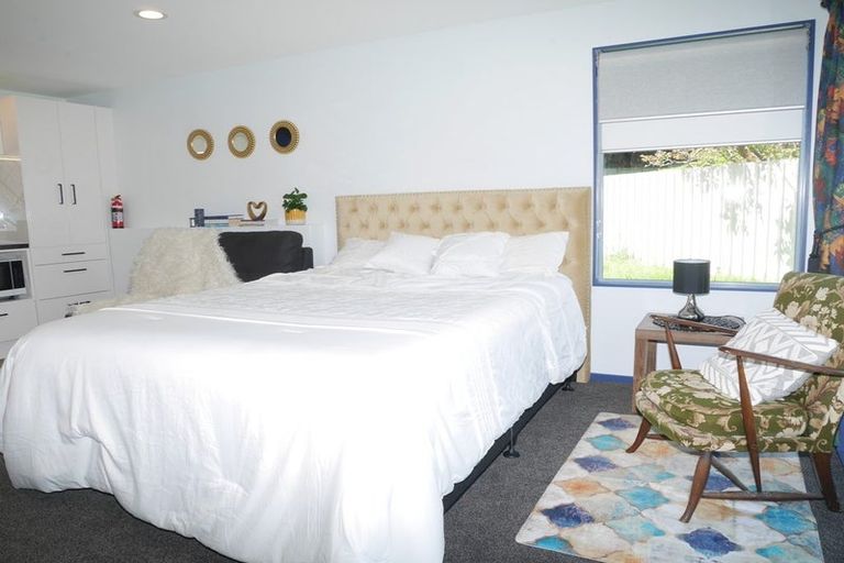 Photo of property in 206 Matai Road, Raumati Beach, Paraparaumu, 5032