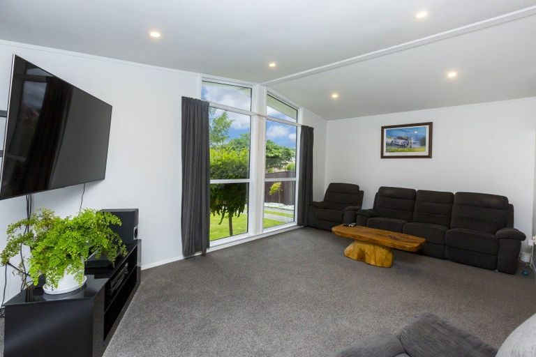 Photo of property in 27 Kiwi Street, Heretaunga, Upper Hutt, 5018