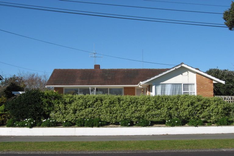 Photo of property in 15 Ashbury Avenue, Silverdale, Hamilton, 3216