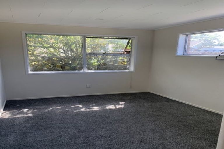 Photo of property in 13 Cockayne Crescent, Sunnynook, Auckland, 0620