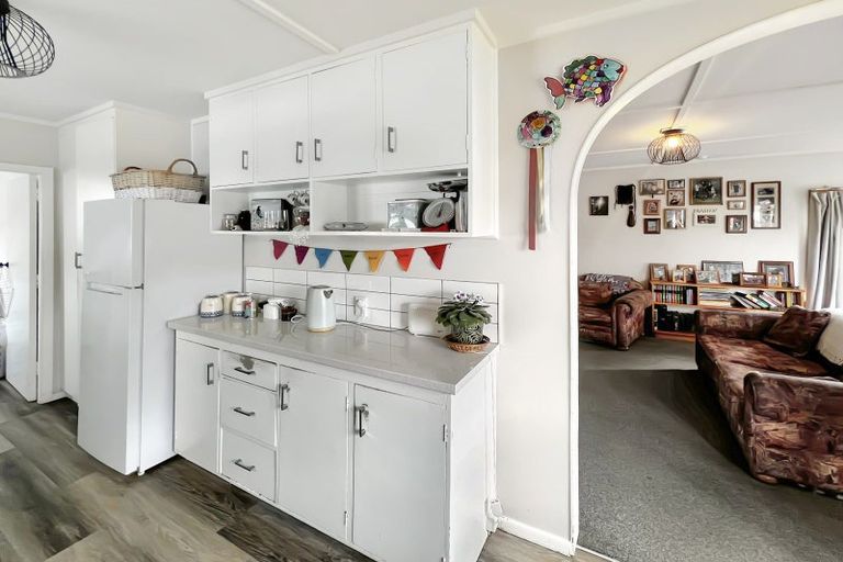 Photo of property in 10 Victor Street, Dannevirke, 4930