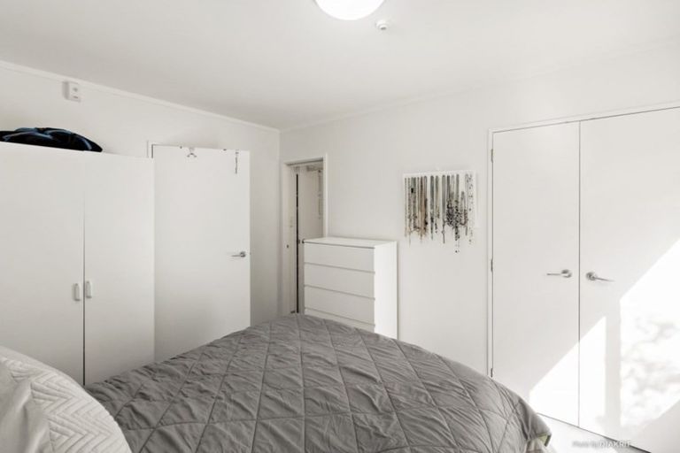 Photo of property in 9/3 Kelvin Grove, Te Aro, Wellington, 6011