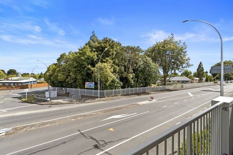 Photo of property in 1/215 Massey Street, Frankton, Hamilton, 3204
