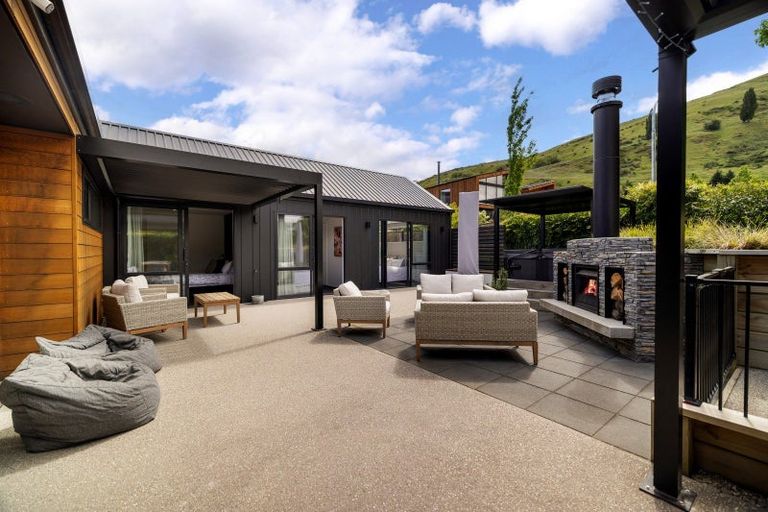 Photo of property in 20 Sherwood Court, Lower Shotover, Queenstown, 9371